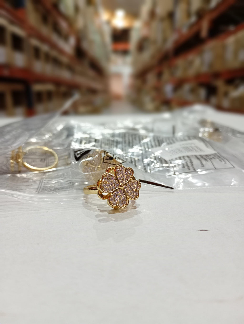 Anillo Trébol puesto