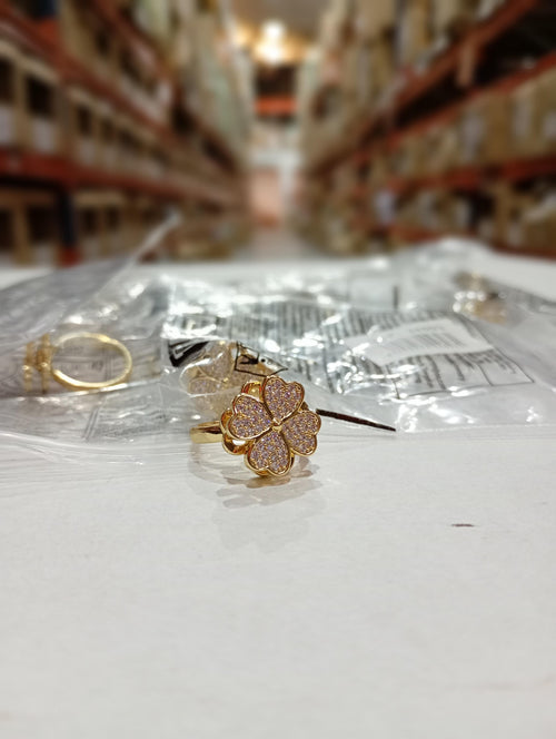 Anillo Trébol puesto